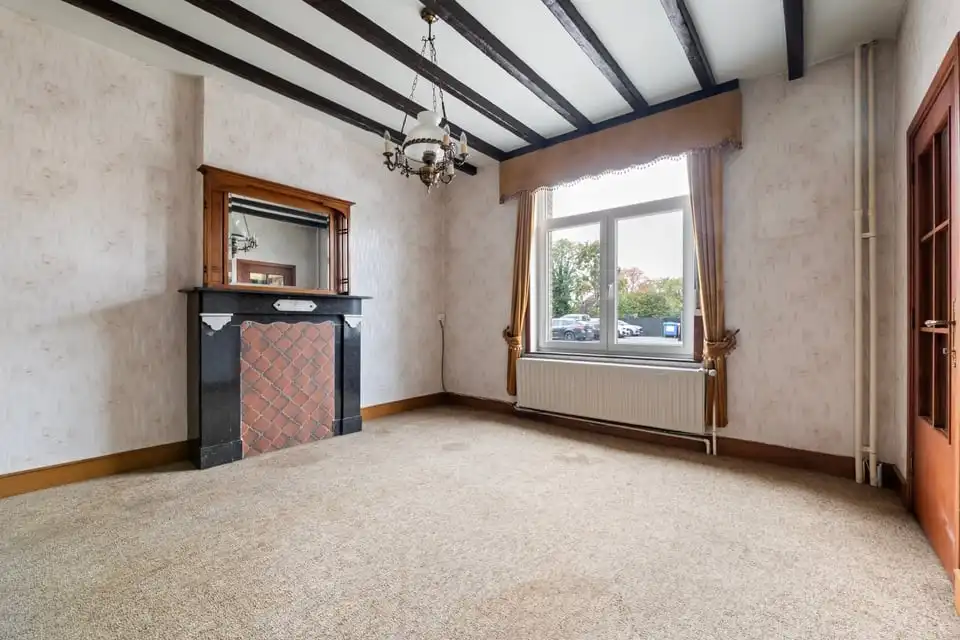 TE RENOVEREN GEZINSWONING MET GARAGE IN HET CENTRUM VAN GINGELOM foto 6