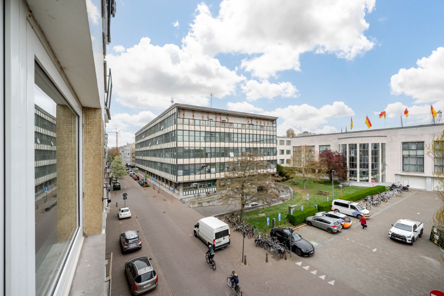 Gerenoveerd appartement met open zicht! foto 19