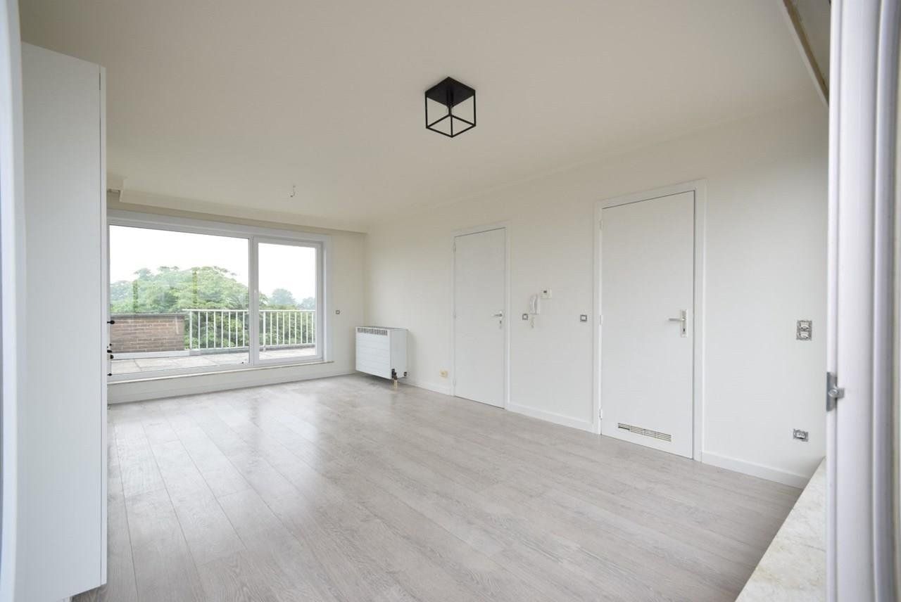 INSTAPKLARE STUDIO (33 m²) MET GUNSTIGE LIGGING | 2 RUIME DAKTERRASSEN  foto 3