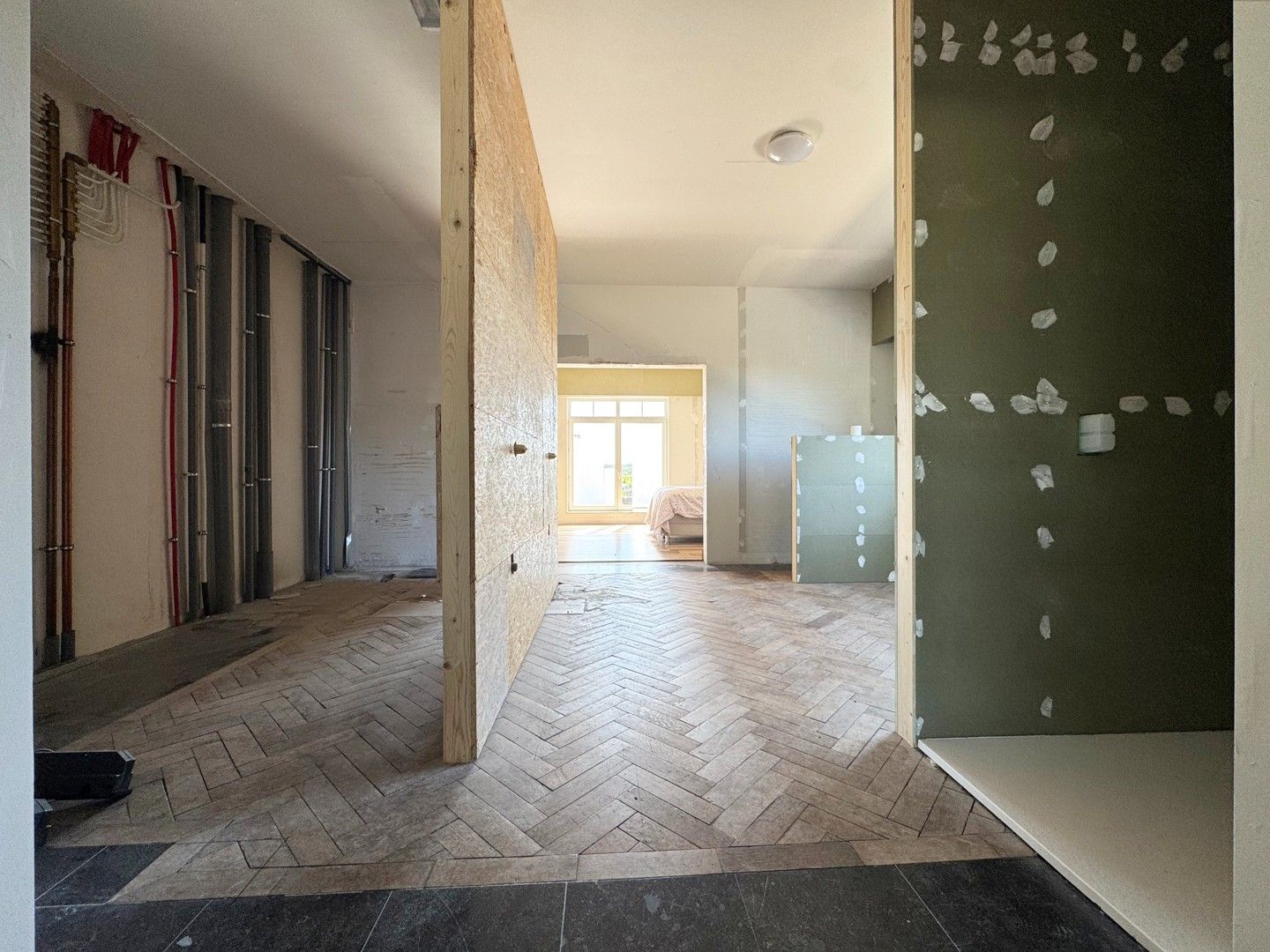 Unieke en ruime villa met 9 slaapkamers, lift, zonnepanelen en 10 parkeerplaatsen op riant perceel van 2.313 m² foto 41