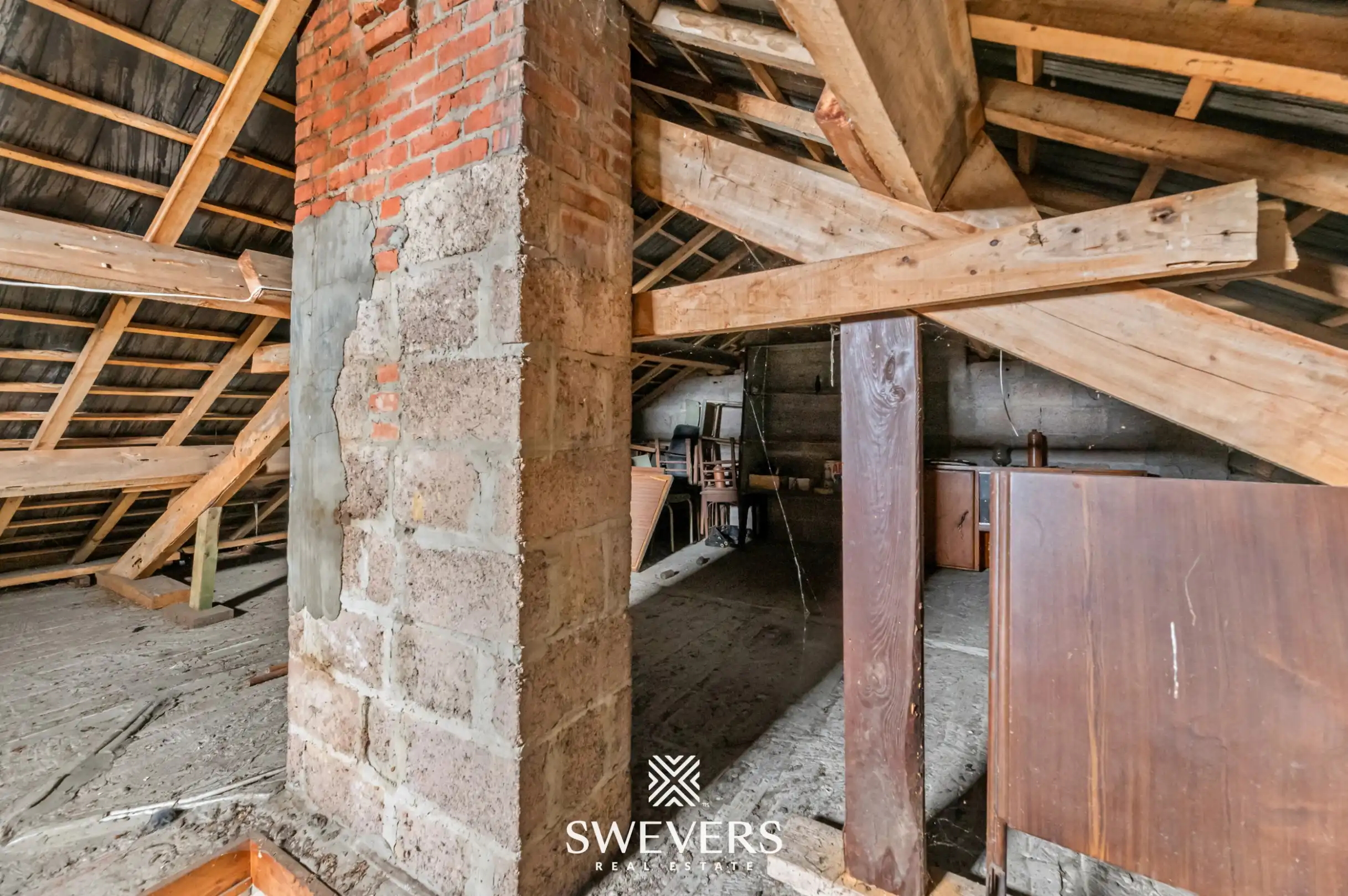 Te renoveren halfopen woning met ruim perceel in Diest foto 24
