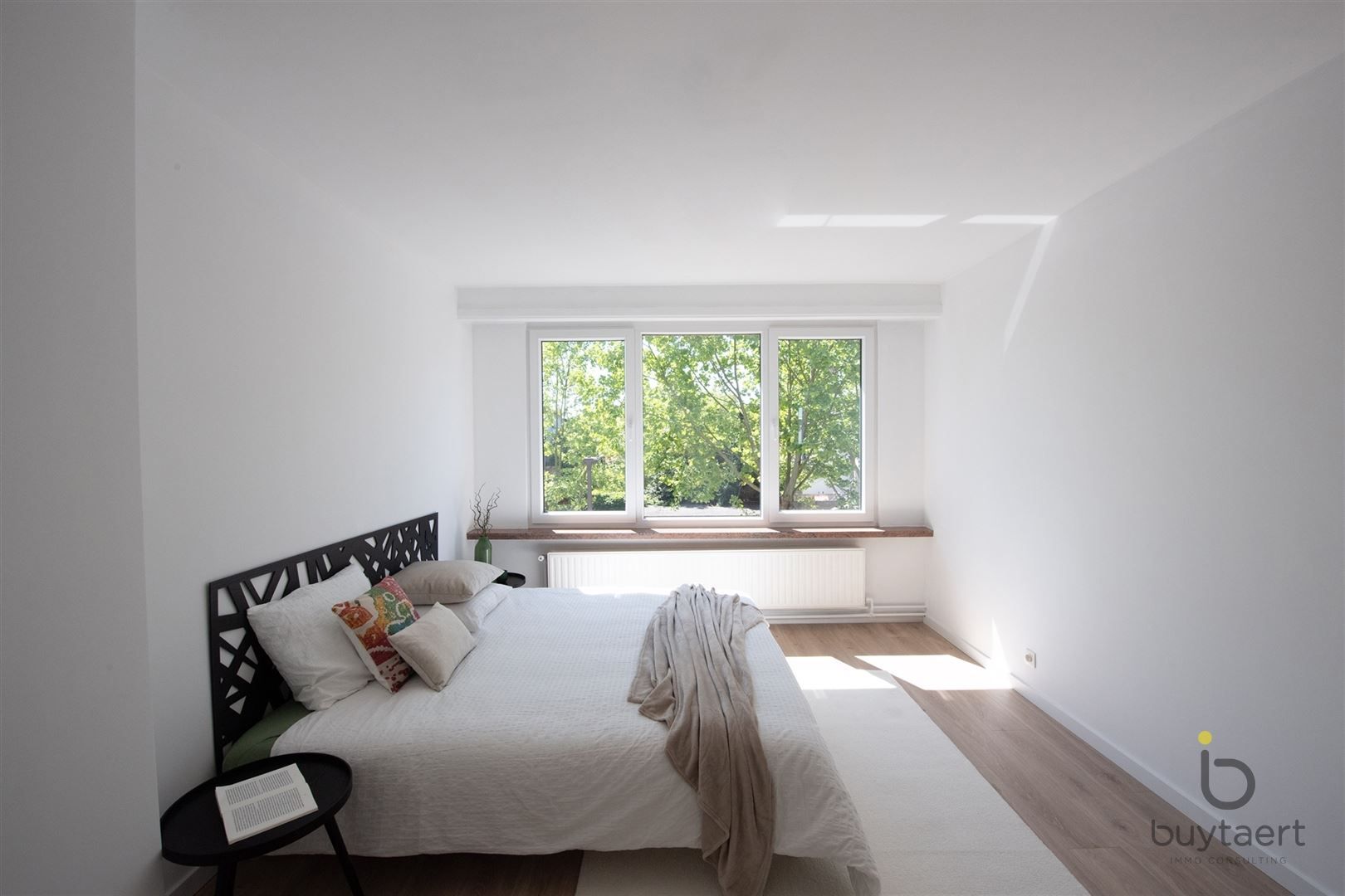 Instapklare éénsgezinswoning met drie slpks en tuin! foto 26