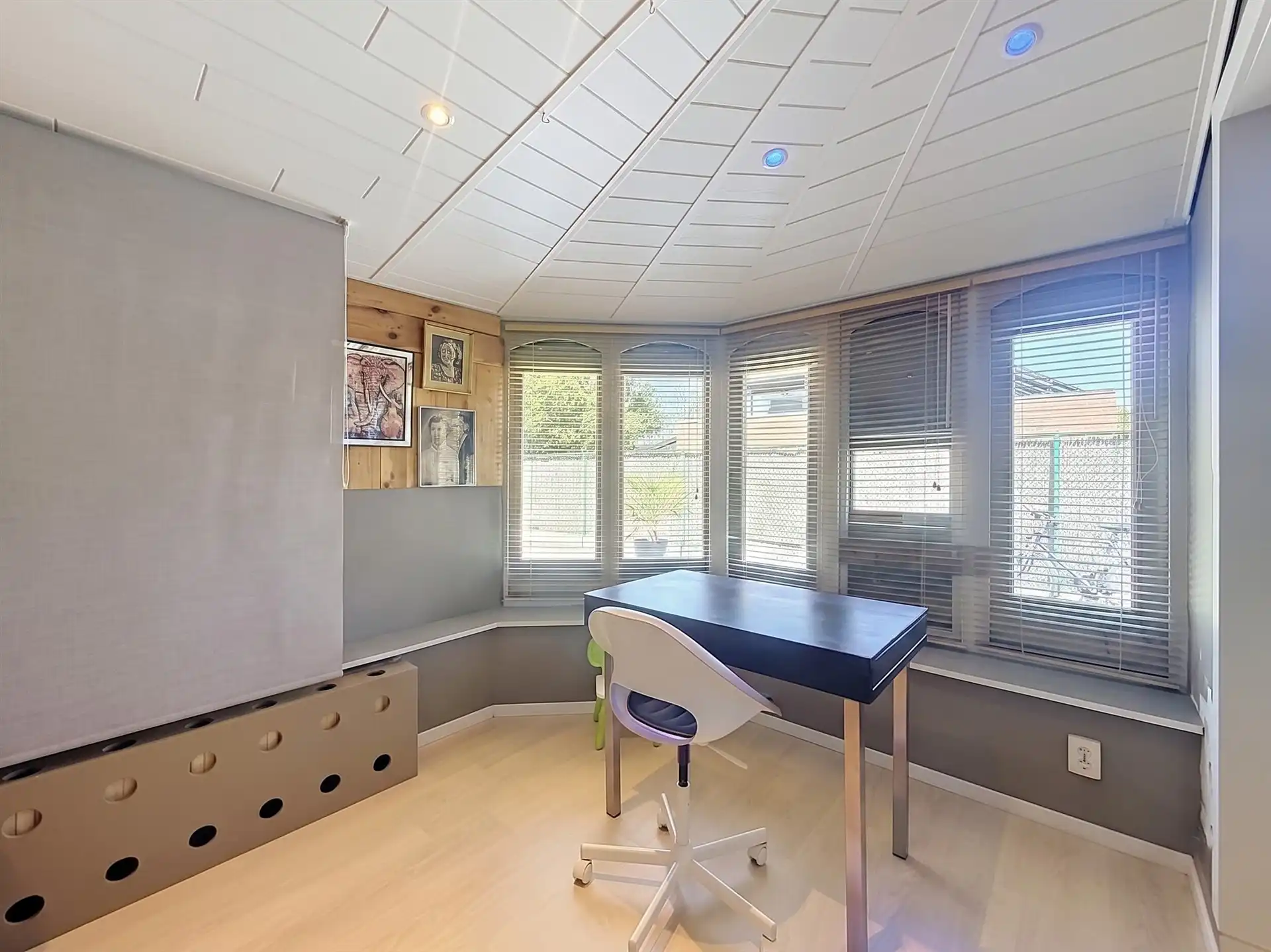 VRIJSTAANDE WONING MET 3 SLAAPKAMERS, POOLHOUSE EN ZONNIGE TUIN OP TOPLOCATIE IN BEVEREN  foto 9