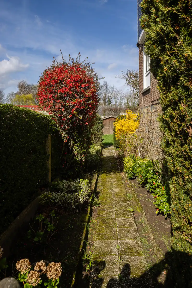 Eengezinswoning met tuin, garage en autostaanplaats foto 5