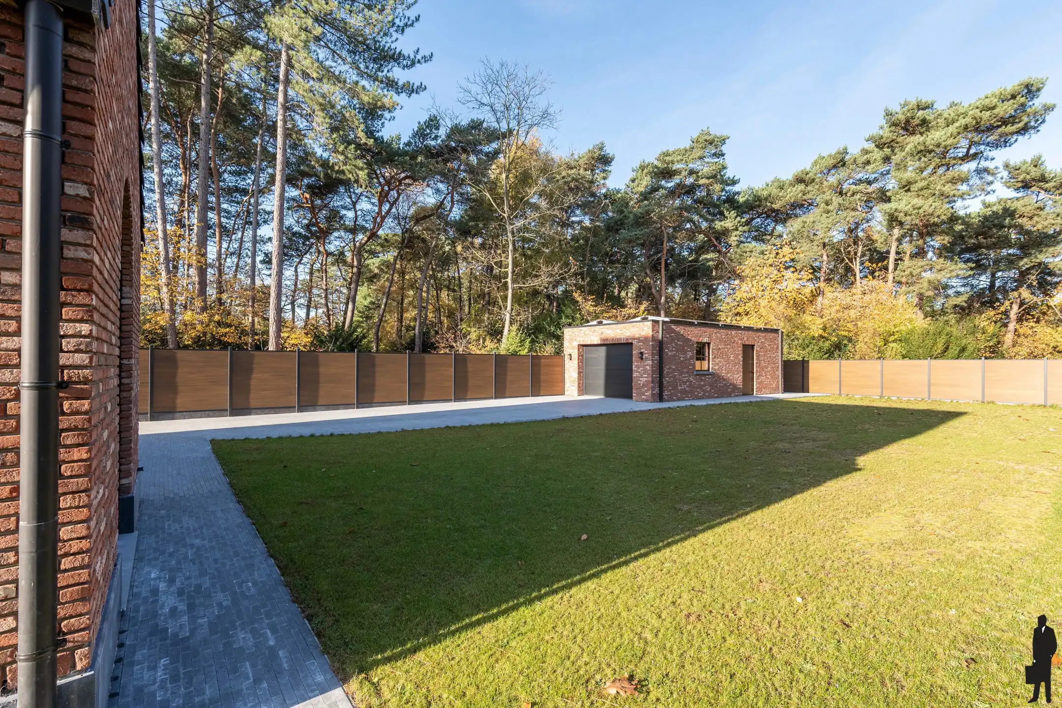 Hoogwaardig afgewerkte villa nabij natuur en Nederland foto 26