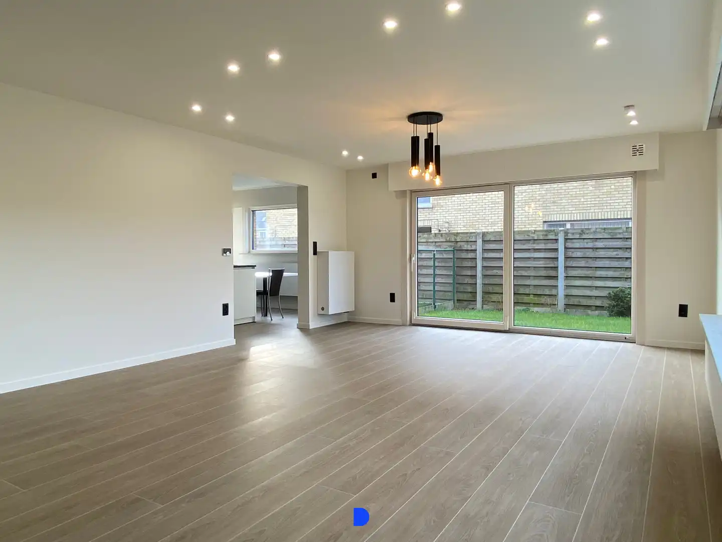 Mooi gerenoveerde woning in Brugge Sint-Pieters! foto 9