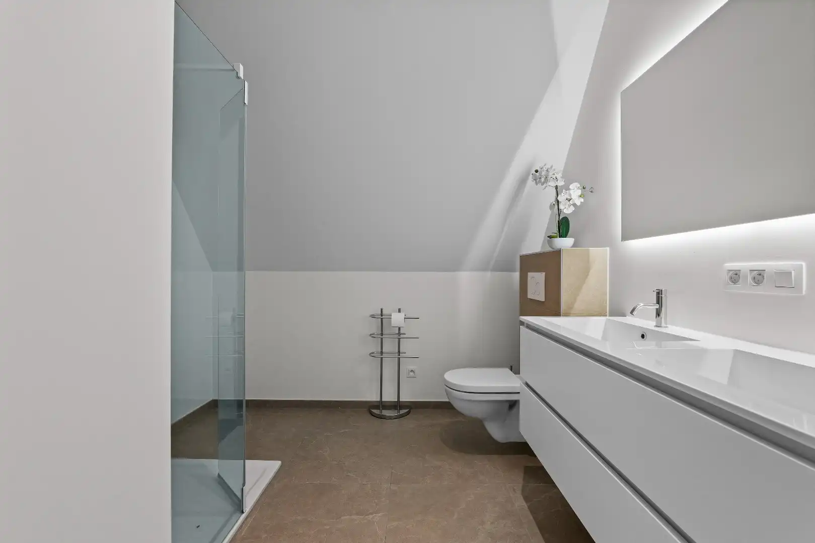 Instapklare nieuwbouwwoning foto 13