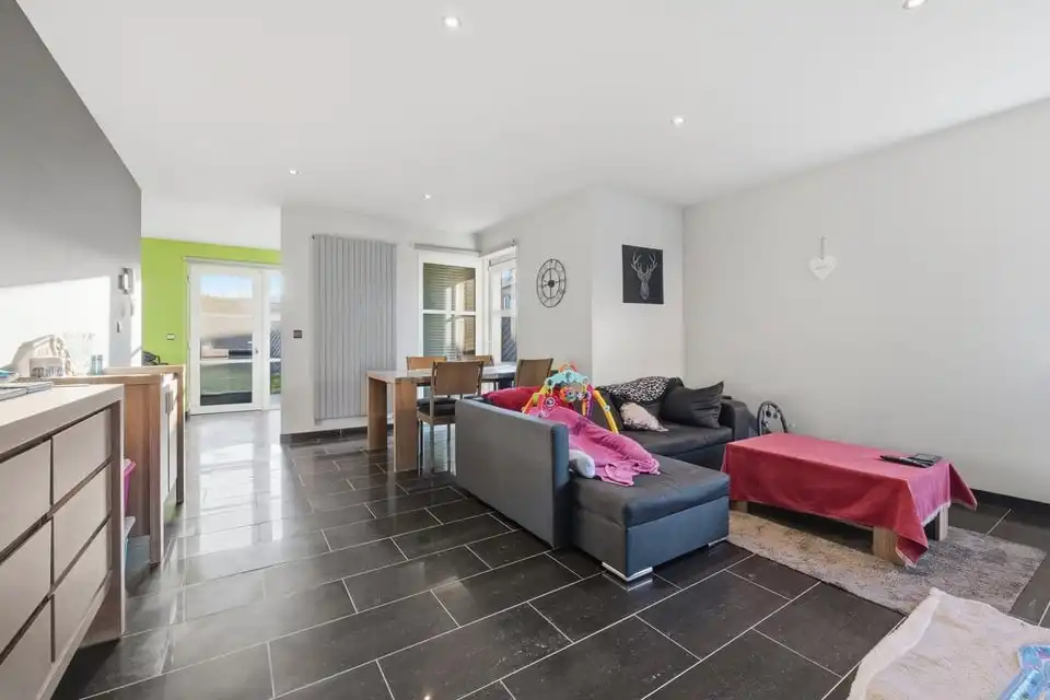 GEZELLIGE GEZINSWONING MET GARAGE IN SINT-TRUIDEN foto 3