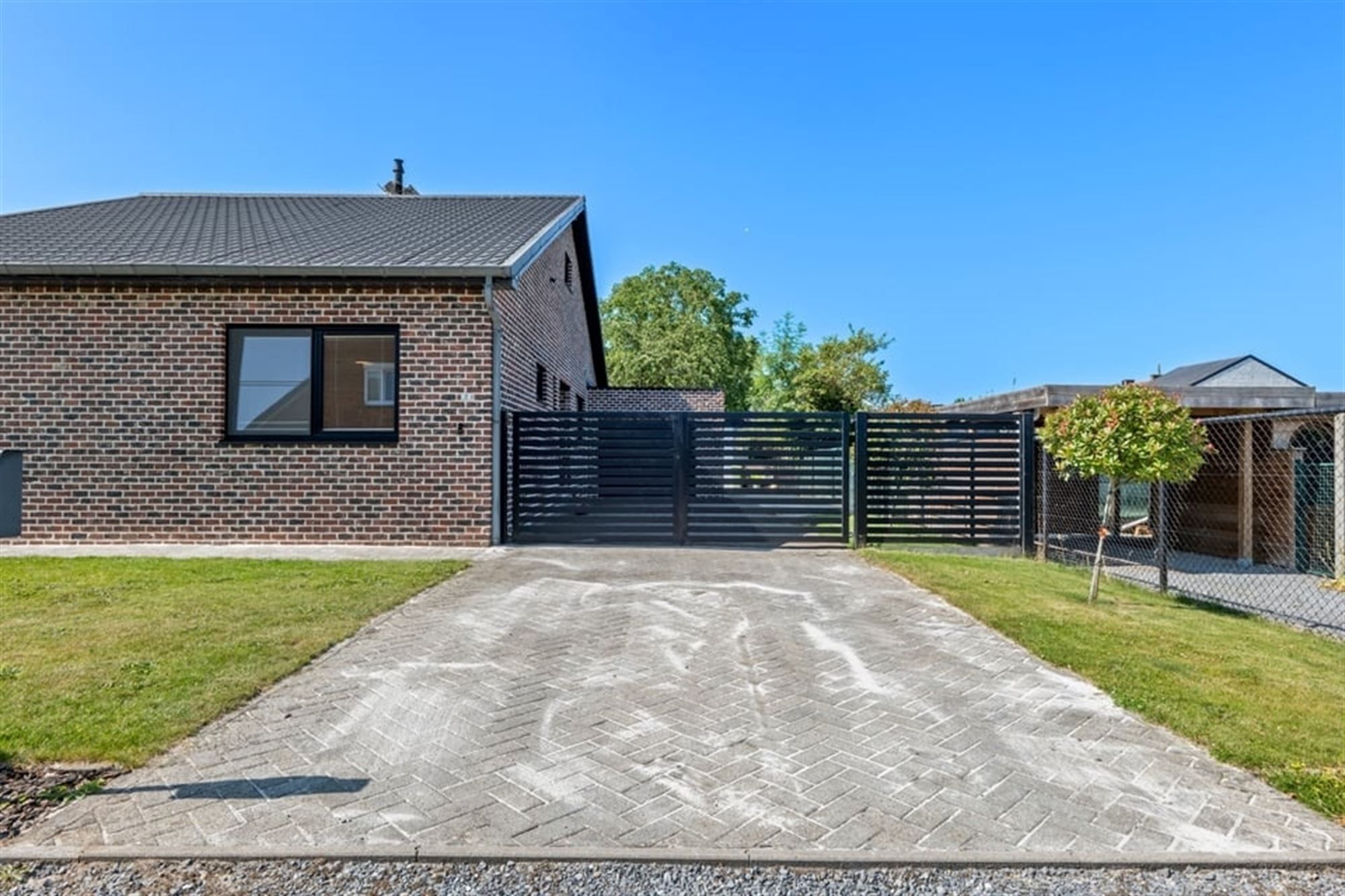 ENERGIEZUINIGE GEZINSWONING MET GARAGE IN HASSELT foto 3