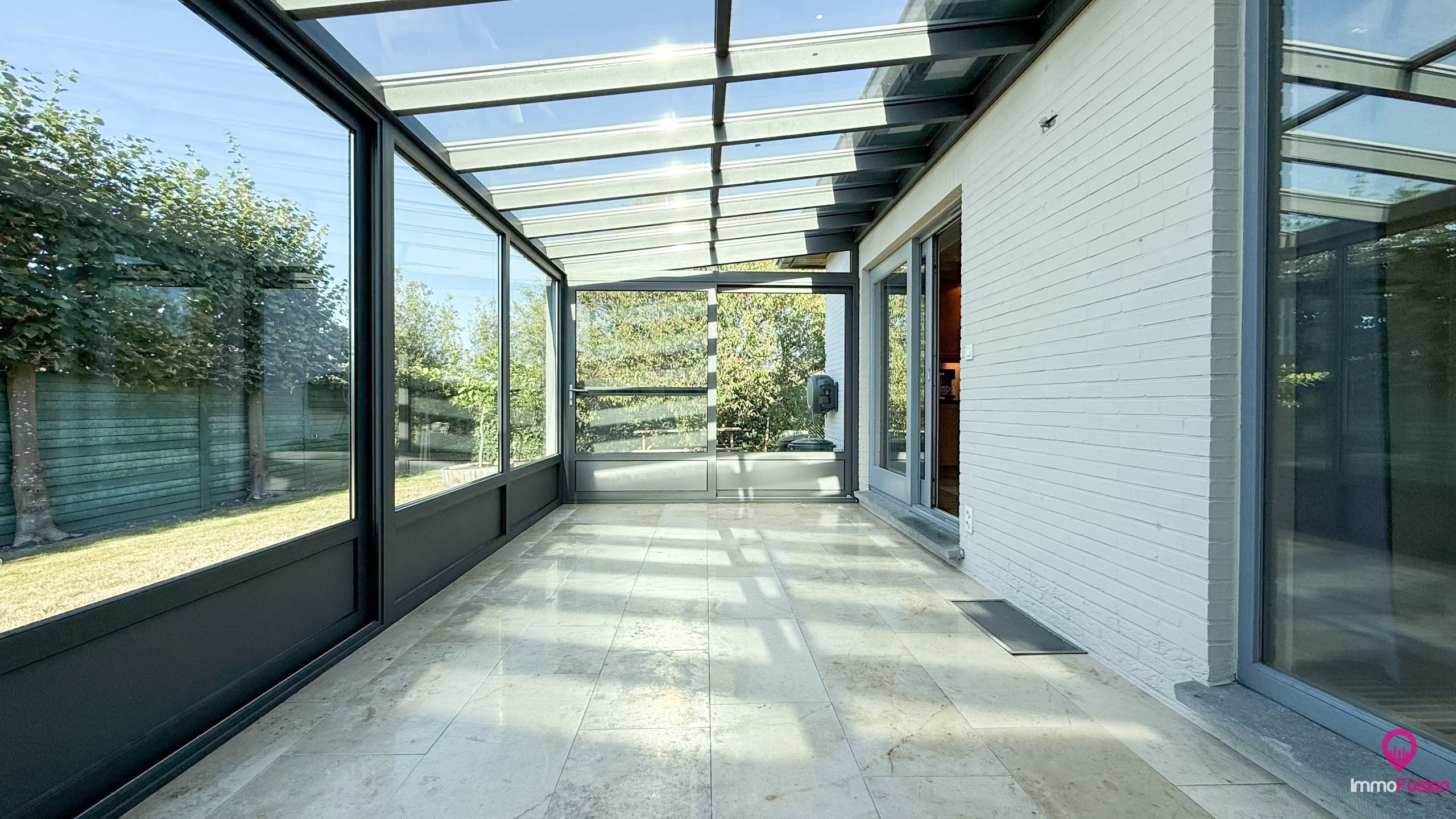 Gerenoveerde gelijkvloerse woning met 3 slpks en garage! foto 13