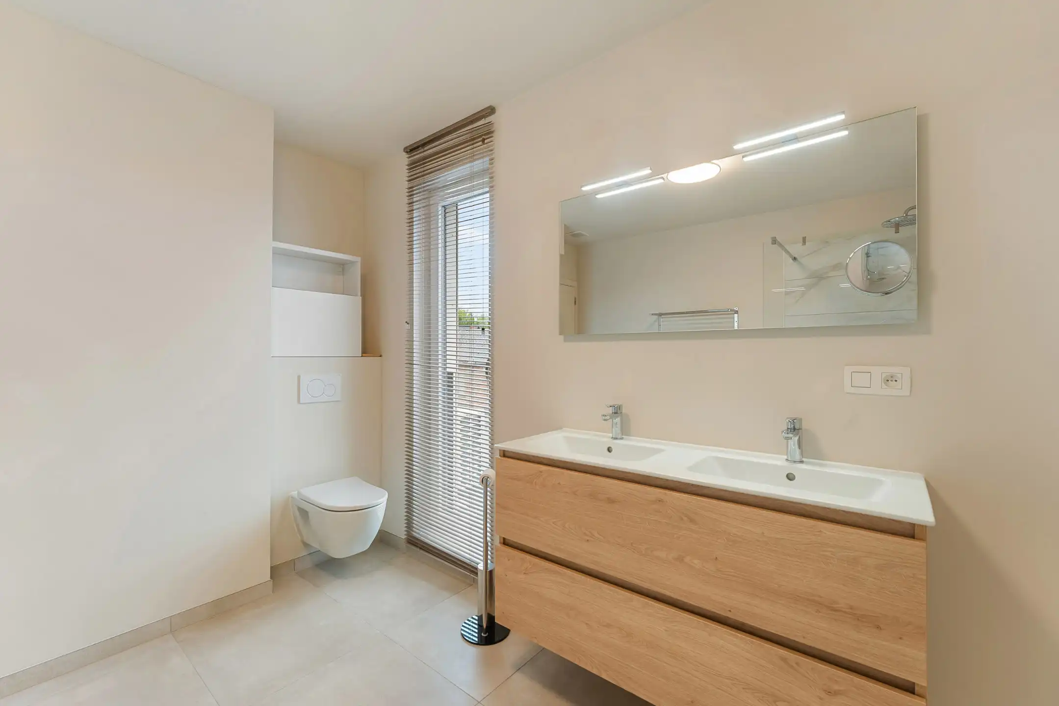 Recent duplex appartement met 2 parkings te Zichen foto 20