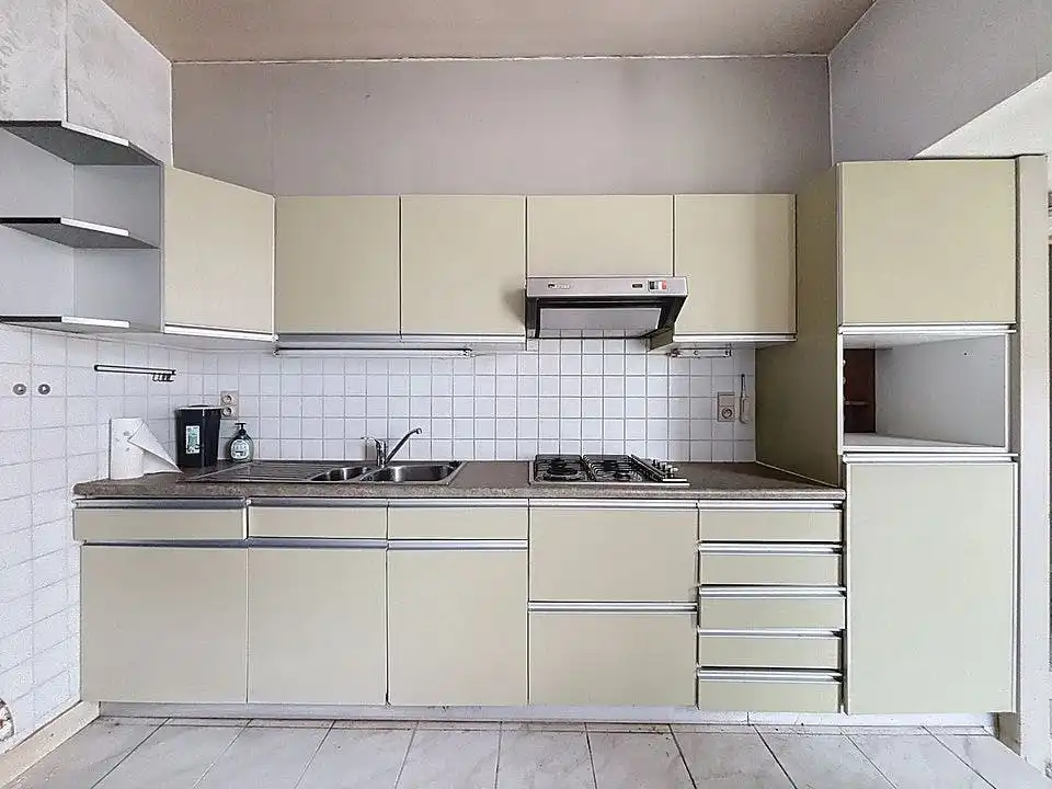 Te renoveren huis te koop in centrum Wuustwezel foto 4