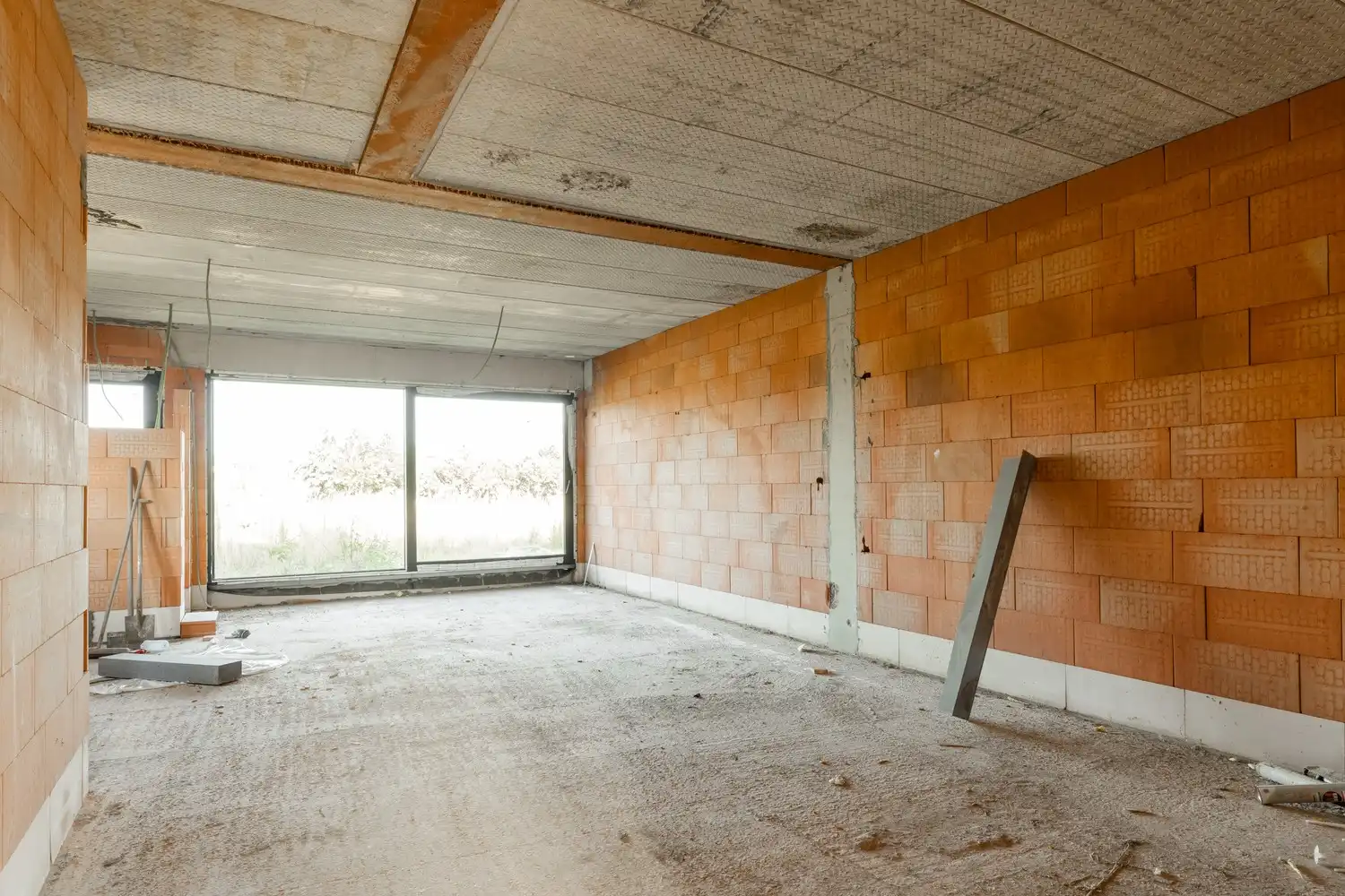 Ruime half open SEMI CASCO gezinswoning op een mooi perceel foto 6