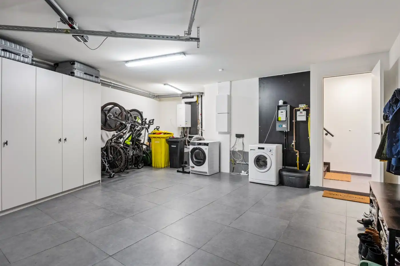 Gezellige starterswoning met 1 slpk., terras en inpandige garage foto 21