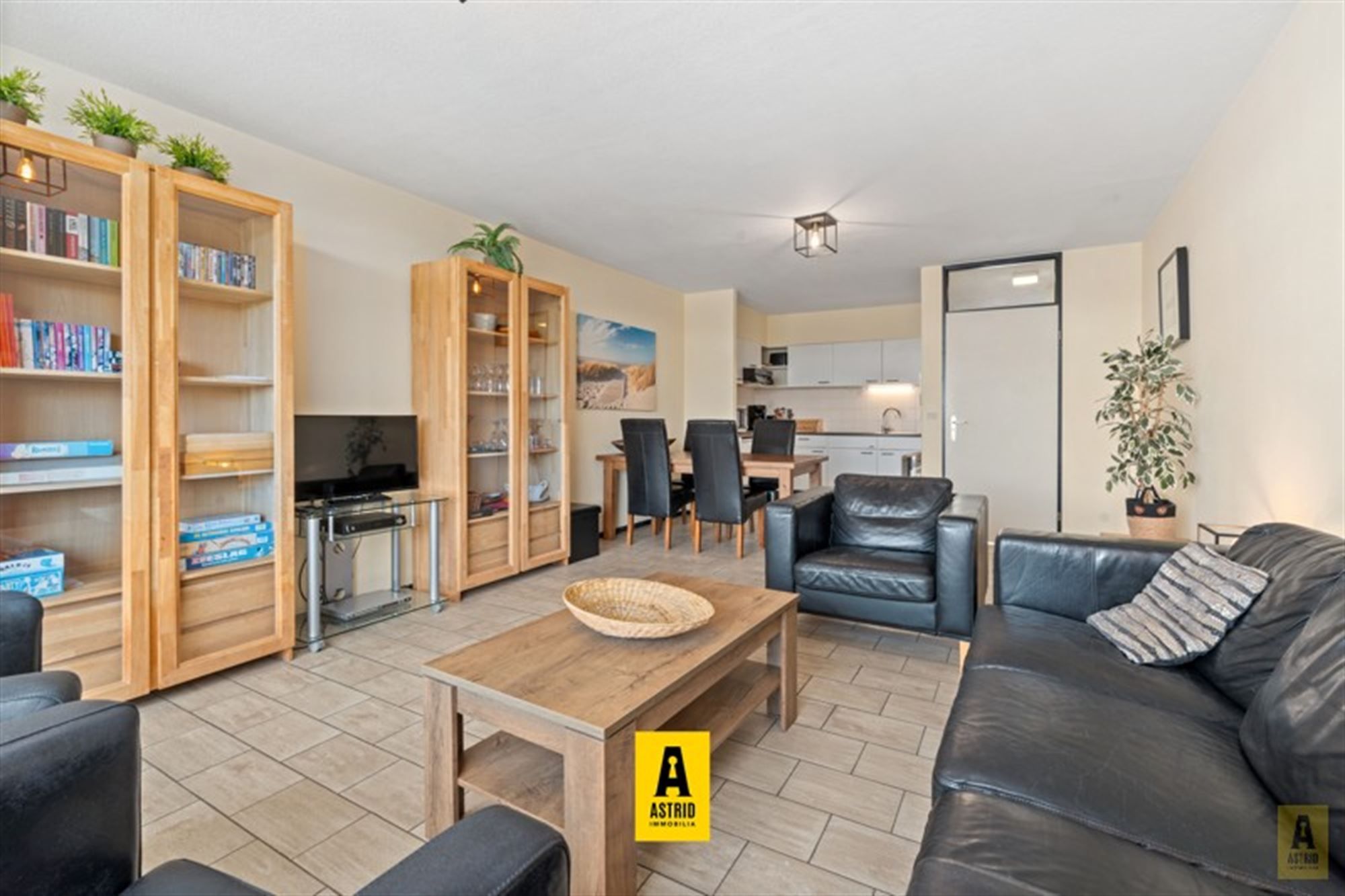 Zonnig appartement met open zichten vlakbij strand! foto 5