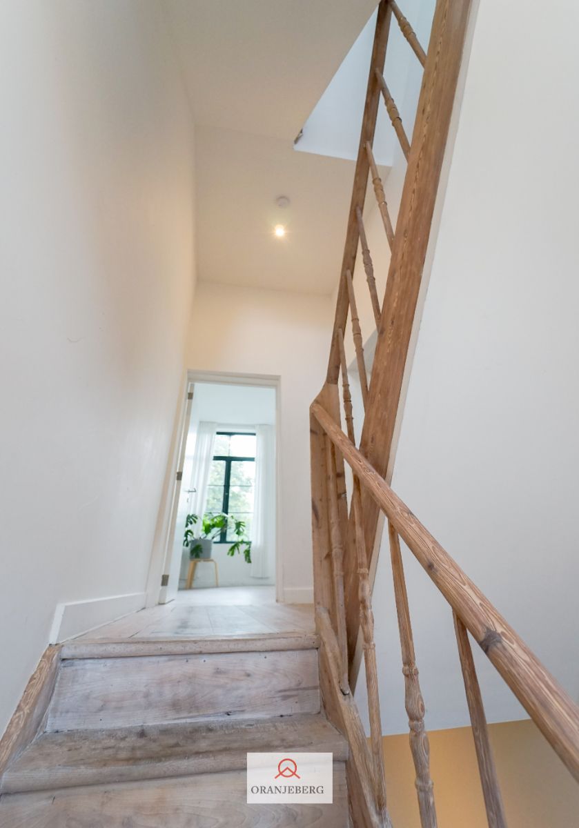 Charmante gerenoveerde woning in hartje Gent foto 24