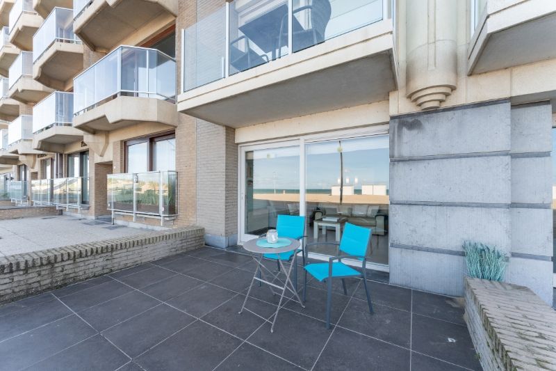 APPARTEMENT OP DE ZEEDIJK IN RECENT GEBOUW foto 17