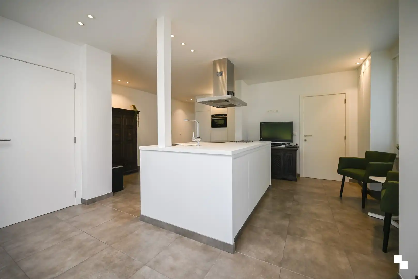 Zeer verzorgde eengezinswoning met drie slaapkamers en garage foto 9