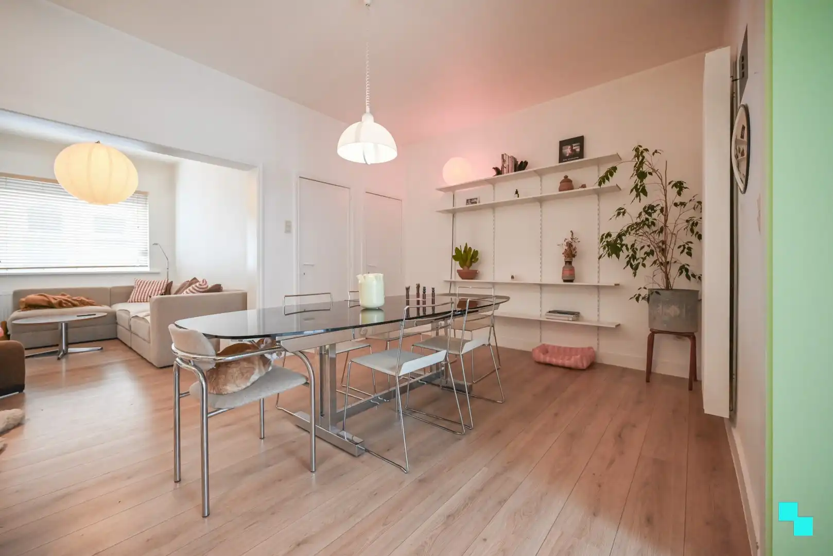 Charmante woning met gezellige stadstuin in het hartje van Izegem foto 6