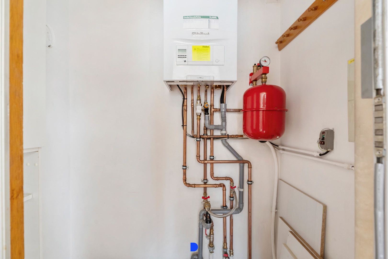Interessant appartement met 2 slaapkamers en garage! foto 14