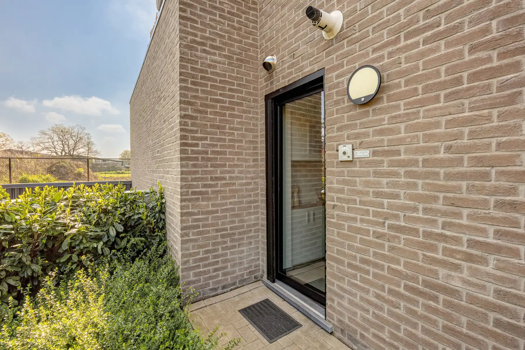 Ruim gelijkvloers appartement met 2 slaapkamers en terras in residentie Moleneynde. foto 2