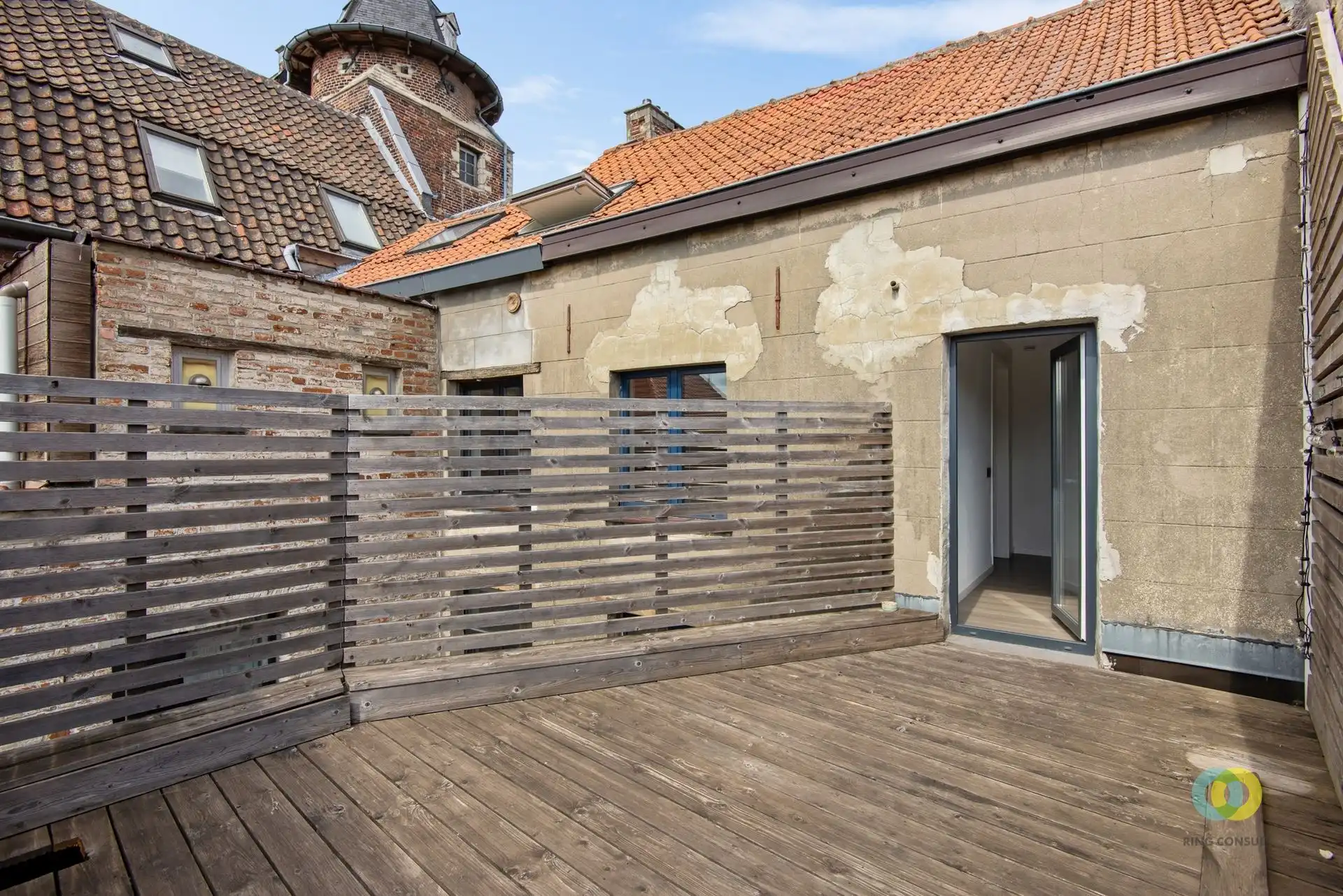 Gebouw met handelsgelijkvloers en duplexappartement foto 16