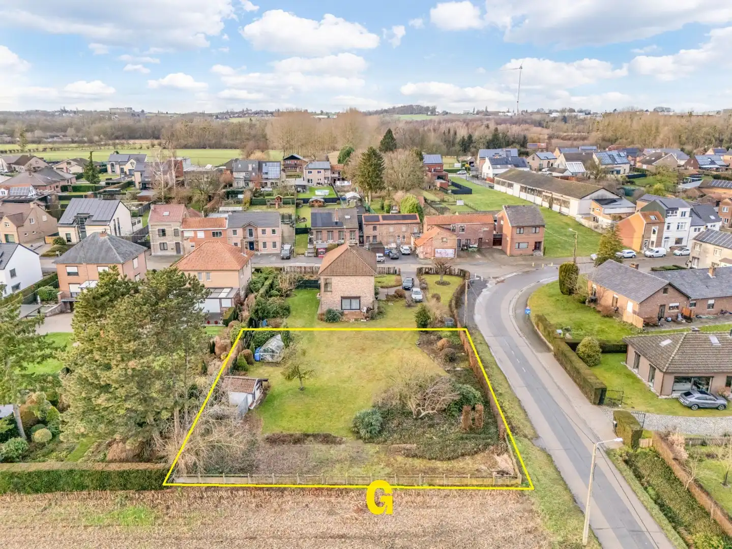 Perceel bouwgrond voor open bebouwing op 9 are, grenzend aan landbouwzone foto 7