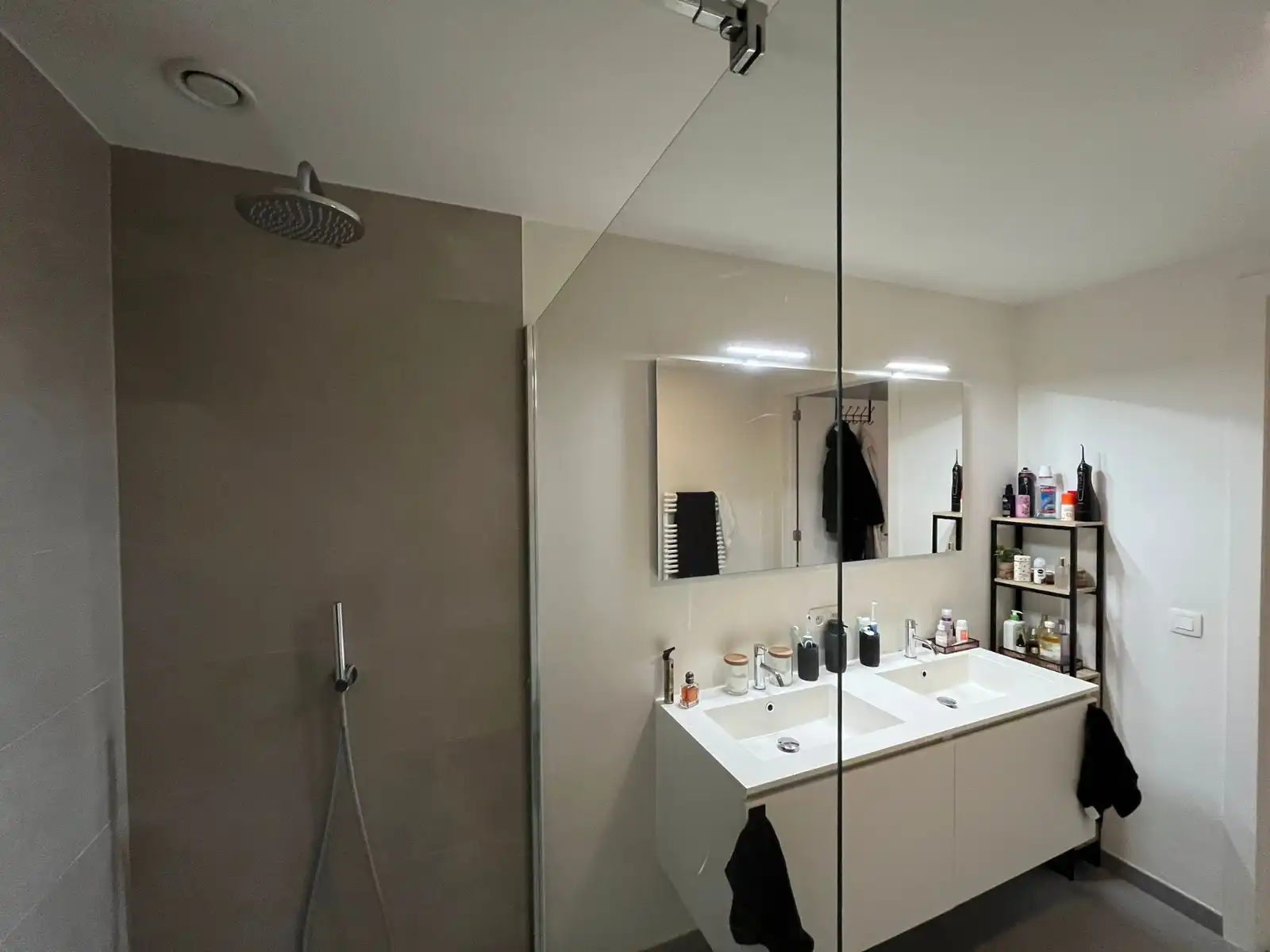 TE HUUR: Energiezuinig gelijkvloers appartement met groot terras in centrum Olsene (EPC A) foto 13