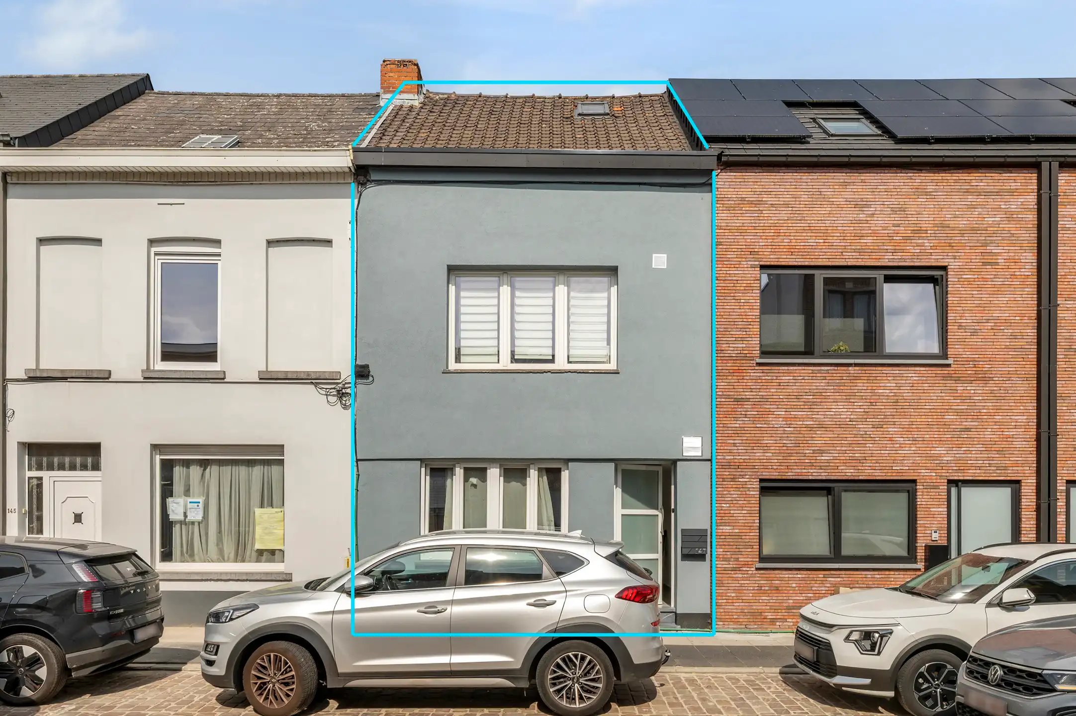 Ruime, gerenoveerde stadswoning met 3 slaapkamers en bureauruimte. foto {{pictureIndex}}