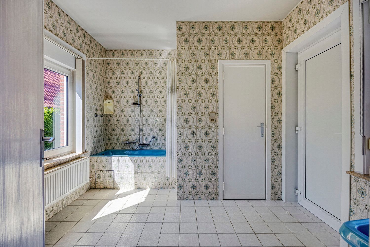 CHARMANTE OPEN BEBOUWING OP 16A 17CA MET PRACHTIGE TUIN EN DENNENBOS foto 19