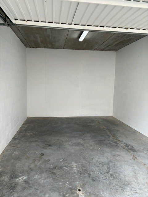 Ruime garagebox in de Aalscholverstraat te Bredene! foto 4