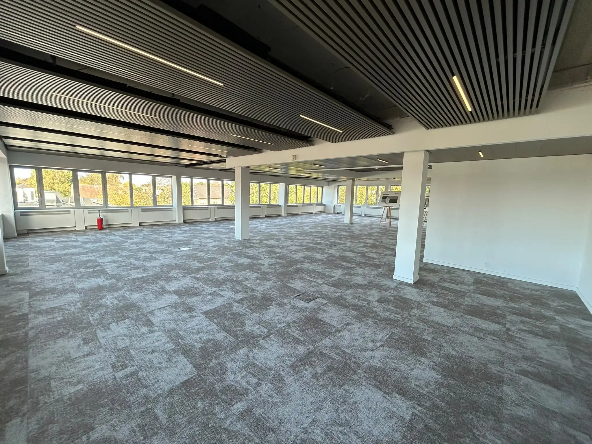 Strategisch gelegen kantoren te huur foto 6