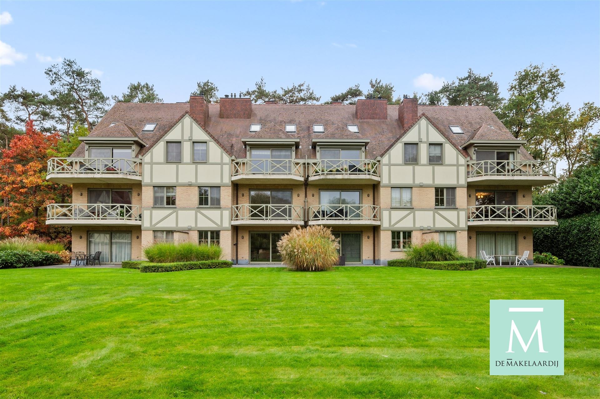 Mooi appartement met autostaanplaats en berging, gelegen in een afgesloten parkdomein foto 2