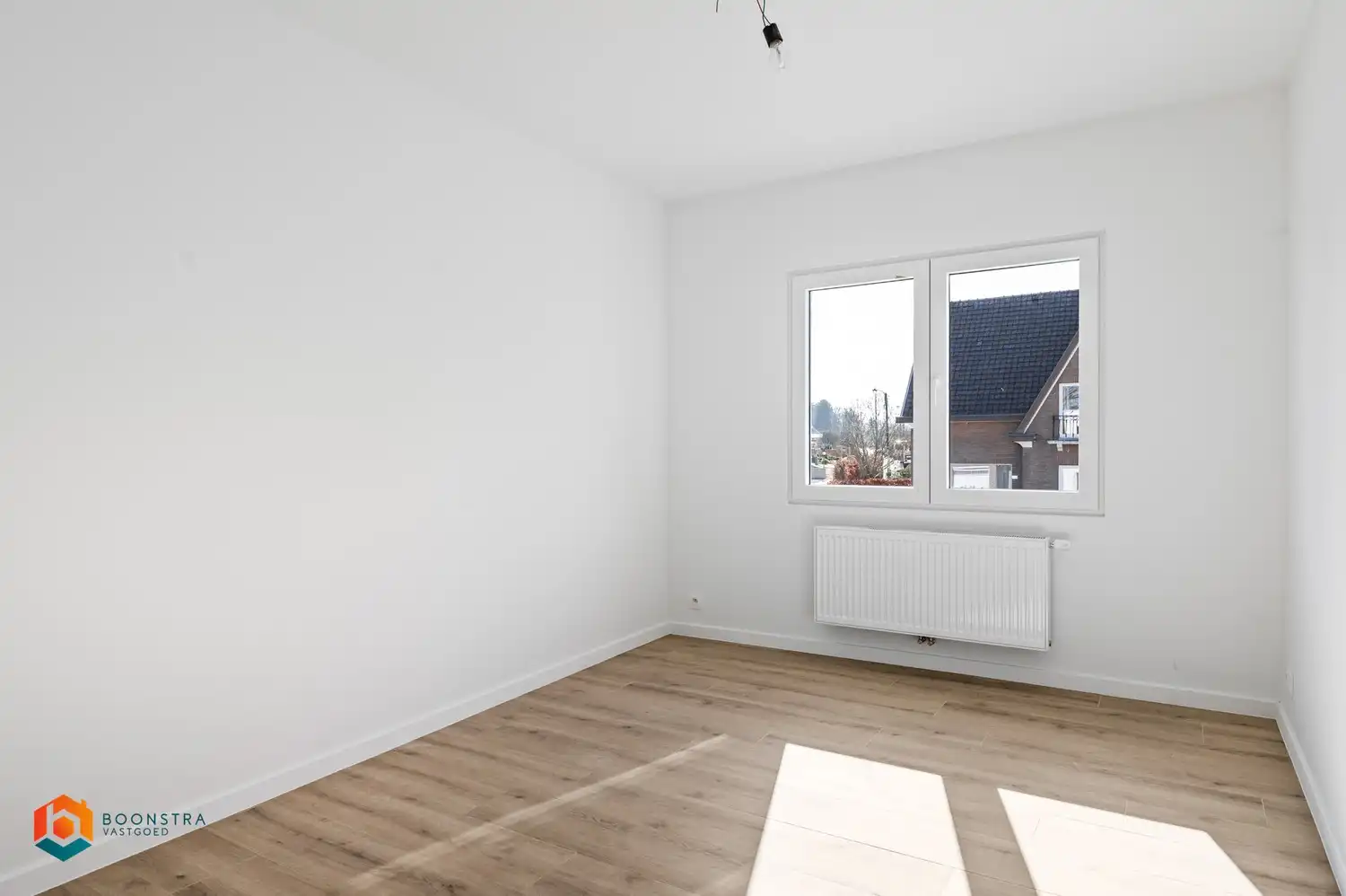 Gerenoveerde woning met 3 slpkrs foto 13