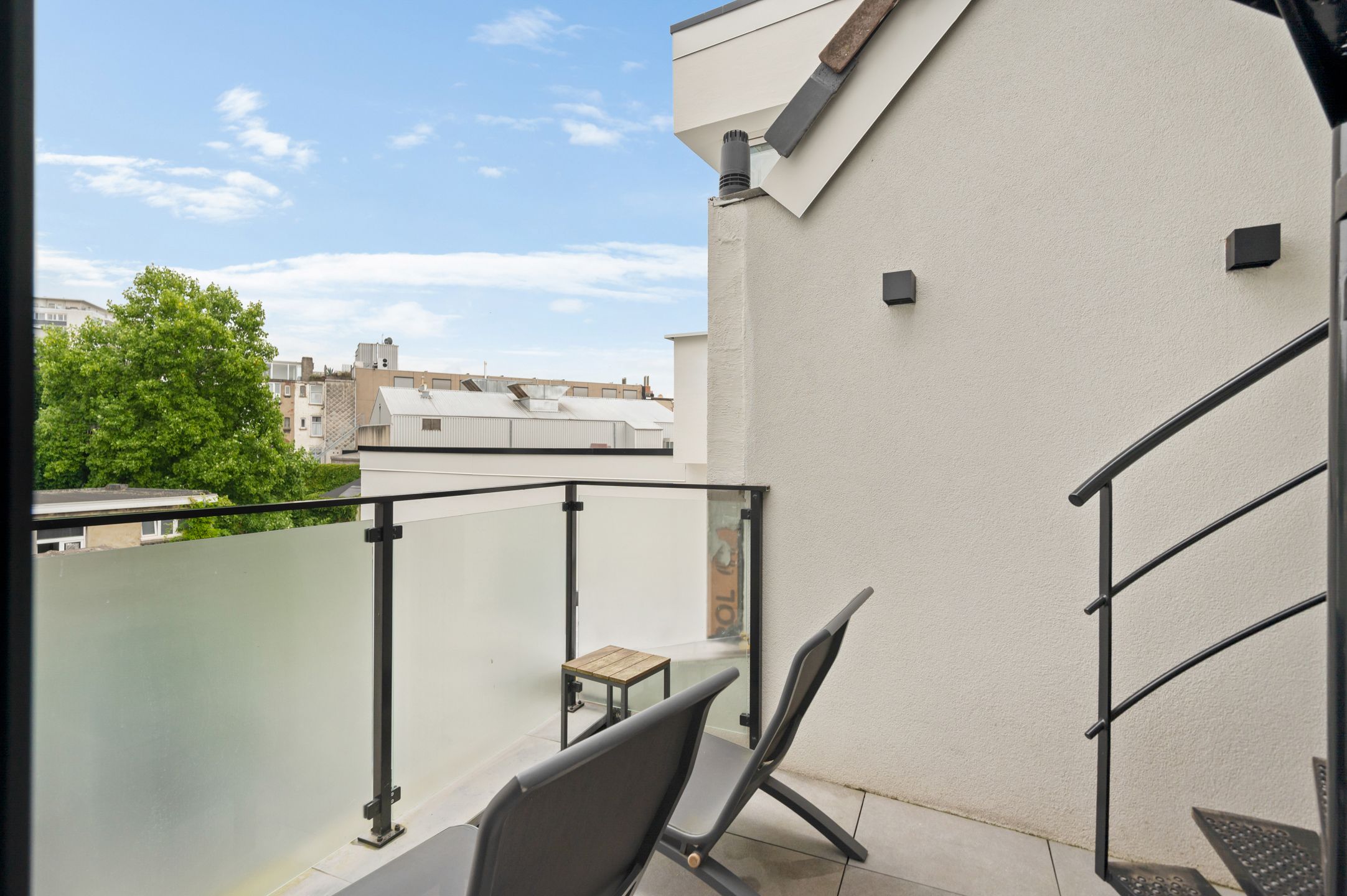 Upside down-woning met dakterras en parking foto 19