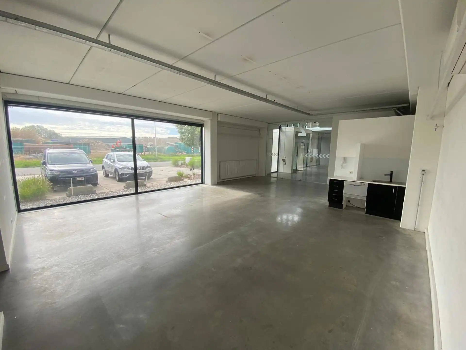 Kantoor/Showroomruimtes te huur Kruibeke foto 2