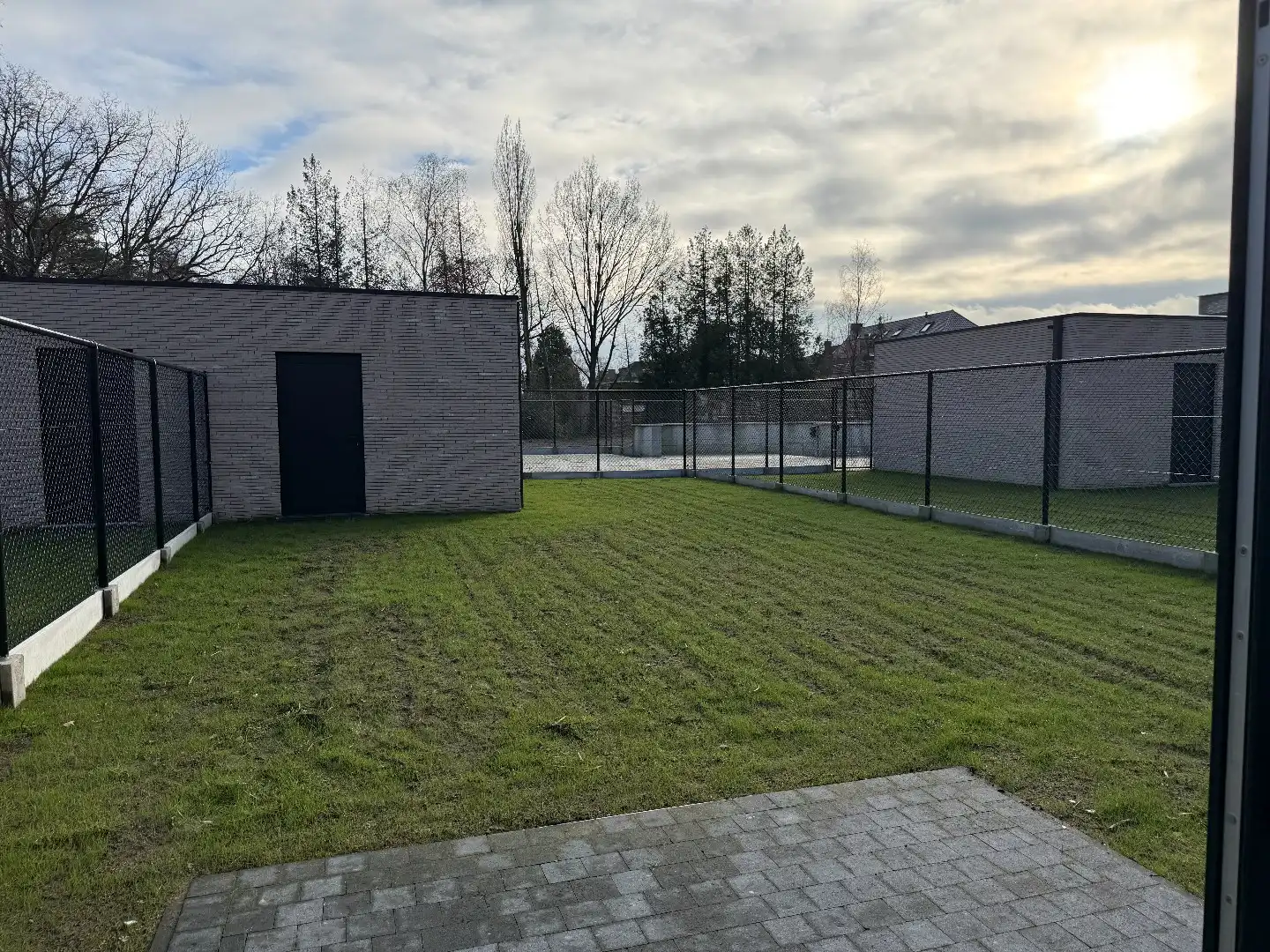 Instapklare nieuwbouw met 3 slpk en tuin foto 27