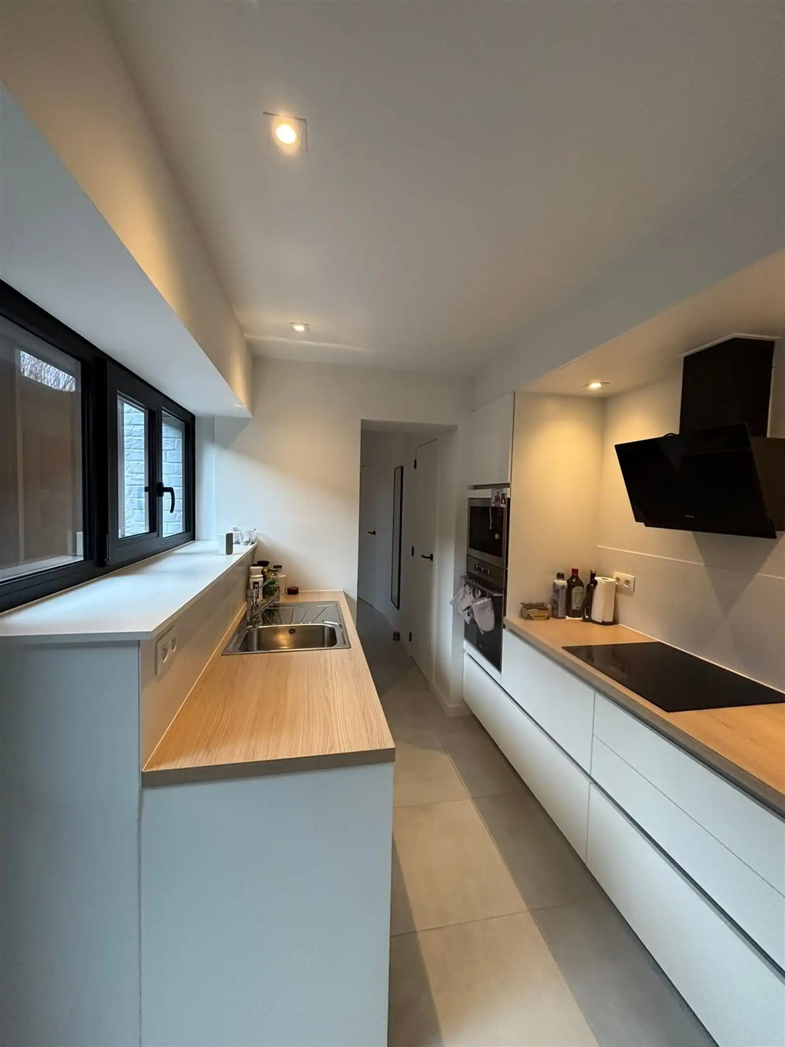 Charmant woonhuis in het centrum van Poperinge foto 3