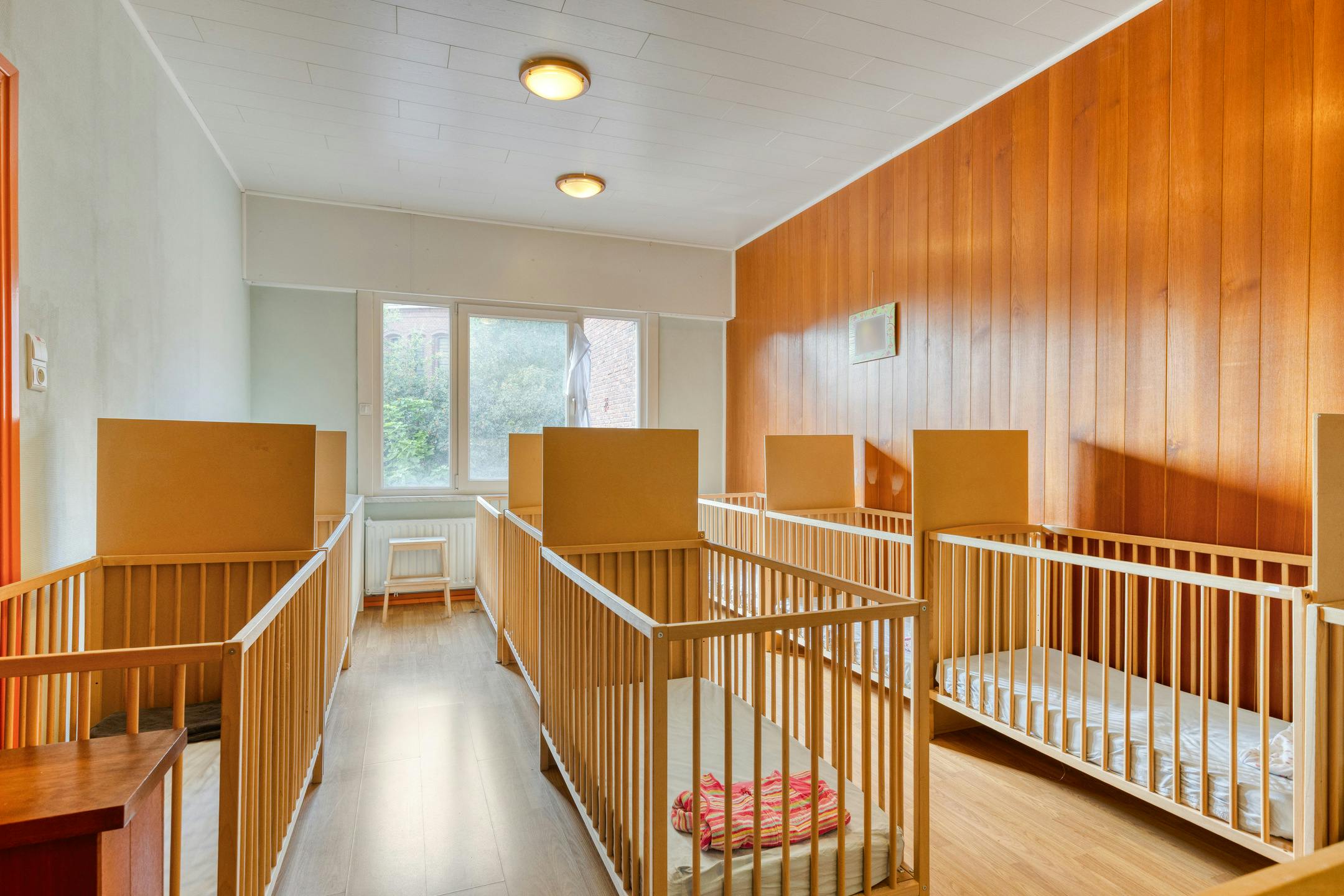 Huis met veel potentieel te koop in Merksem foto 9