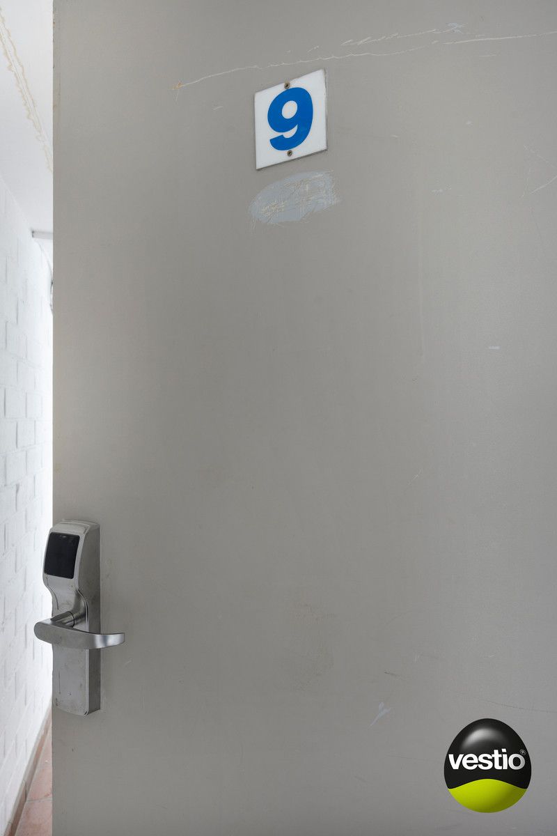 COMPLEX BESTAANDE UIT 14 TE RENOVEREN STUDIO'S MET UITBREIDINGSMOGELIJKHEDEN TE VELDWEZELT. foto 16