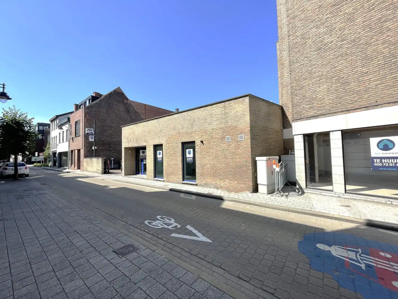 te huur Maldegem – uitstekend gelegen winkel-, kantoor- of praktijkruimte van ca.99m² foto 2