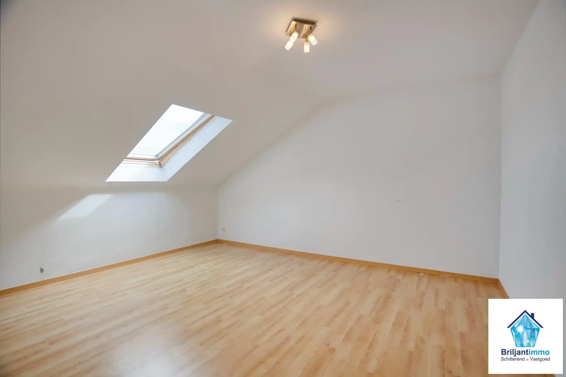 Centraal gelegen duplex APP met 2 slp en staanplaats foto 9