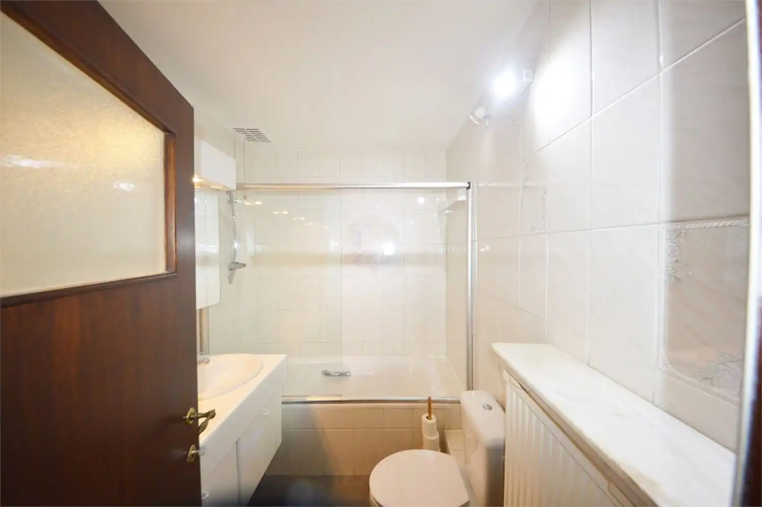 RUIME WONING 4 SLPK, GARAGE EN RUIME TUIN foto 25