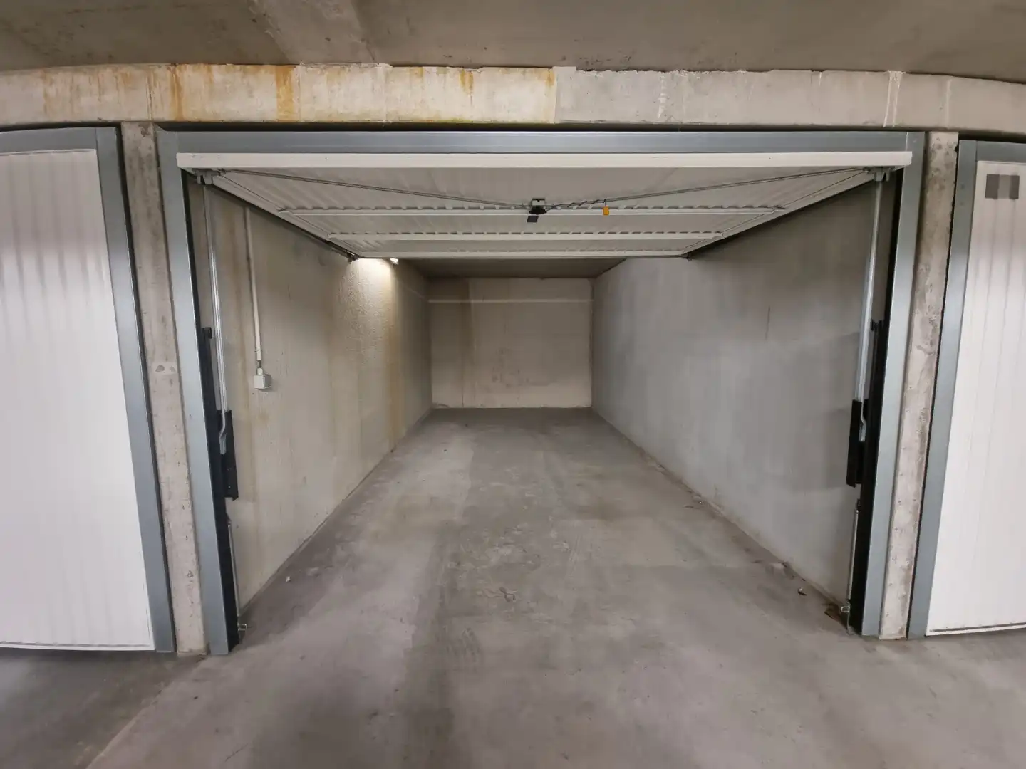 Ondergrondse garagebox vlakbij de zee te Nieuwpoort foto 3