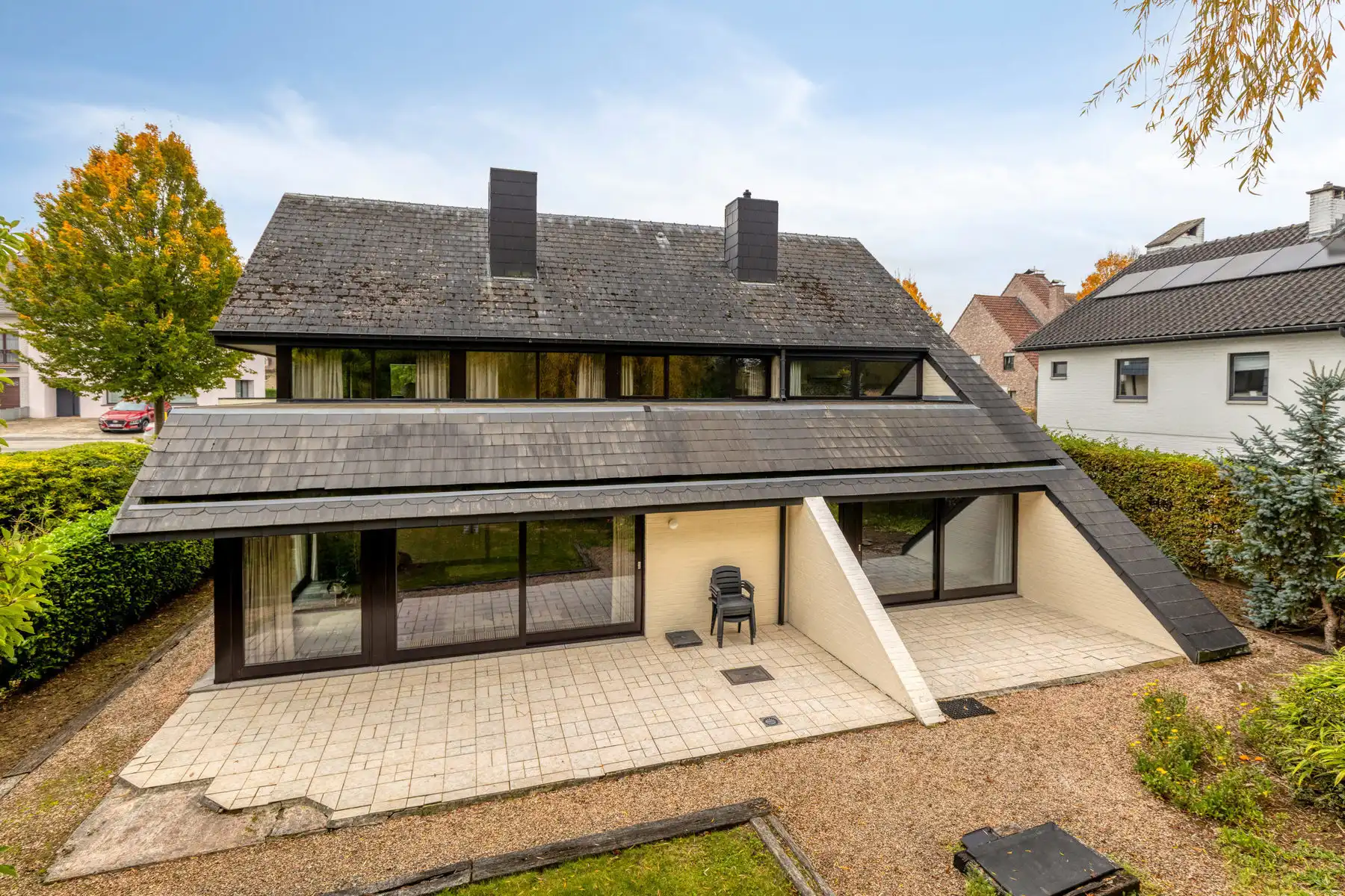 Karaktervolle villa grenzend aan het Liedekerke bos foto 2