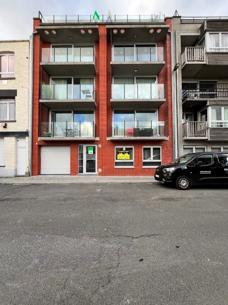 Meer dan een driekamerappartement met een ruim terras in het hart van Wenduine. foto 20