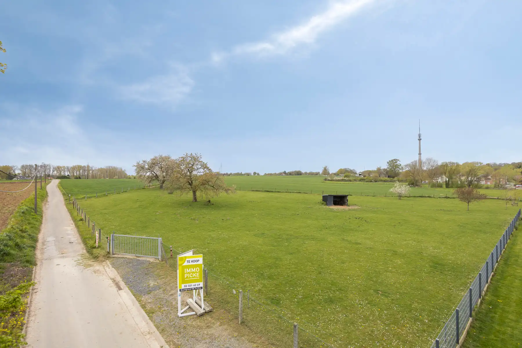 Bouwgrond voor open bebouwing gelegen in een rustige straat foto 8