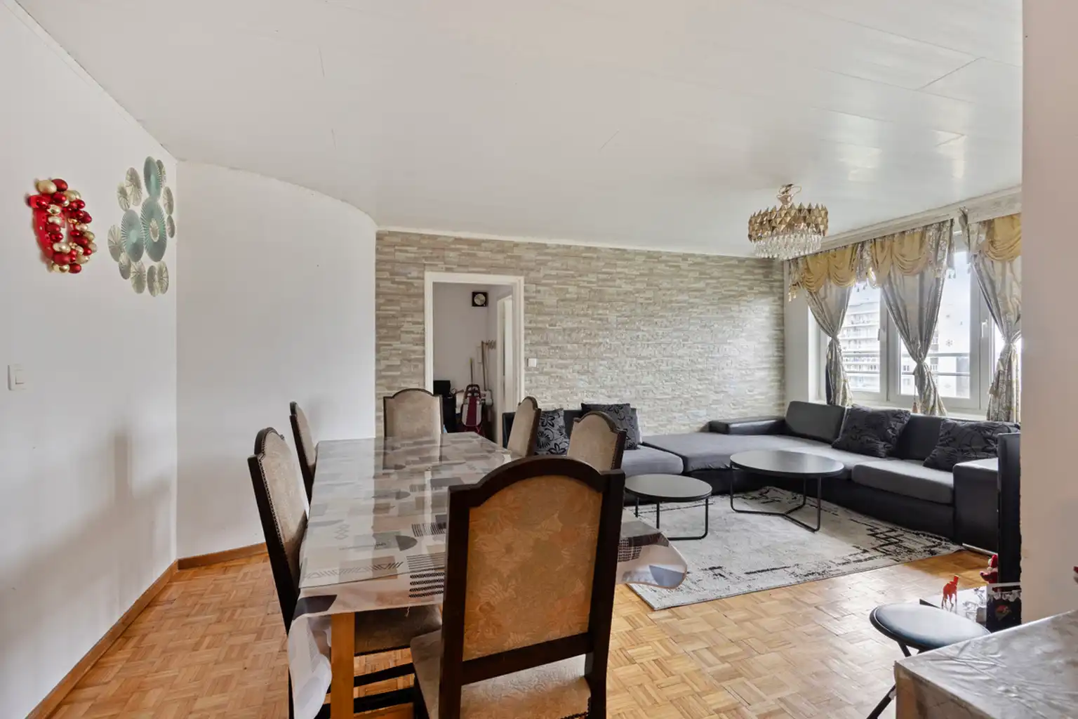 2 slaapkamer appartement met lift en privékelder foto 4