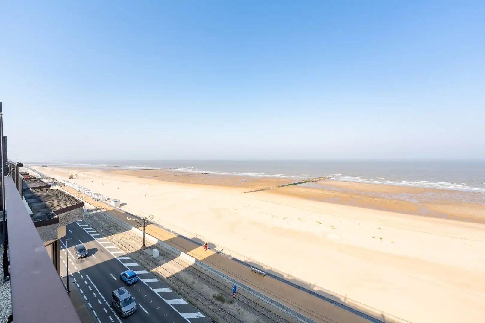 Penthouse met adembenemend zeezicht van maar liefst 10 meter breed en royale terrassen! foto 24