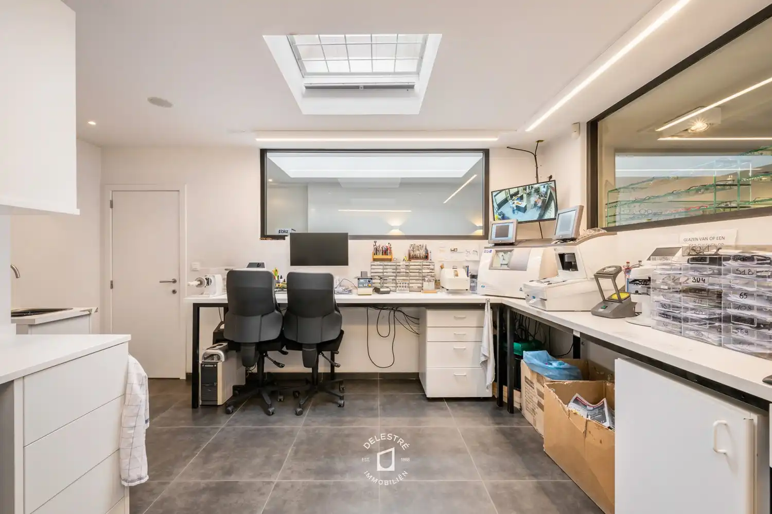 Instapklaar handelspand met woongelegenheid op absolute toplocatie in Diest foto 21